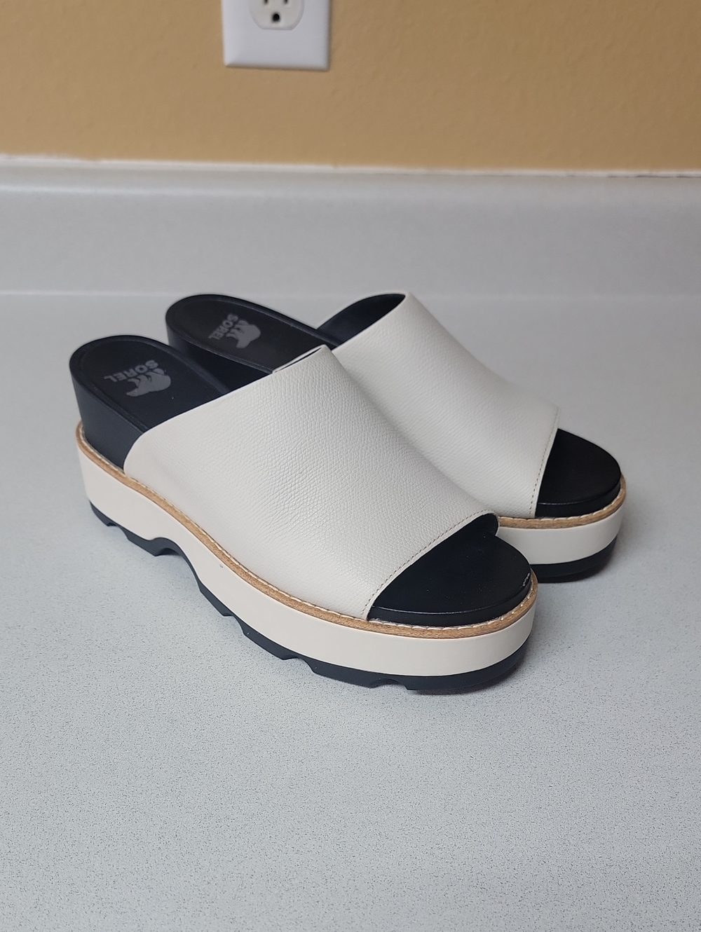 SOREL SIZE 9 Women's Joanie IV Slide Wedges
